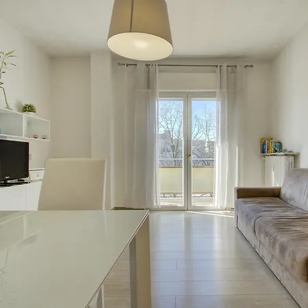 Sunlit-balcony Apartment