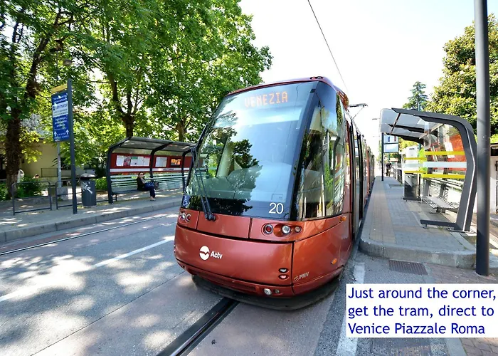 Sunlit-balcony Apartamento *