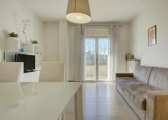 Sunlit-balcony Apartment