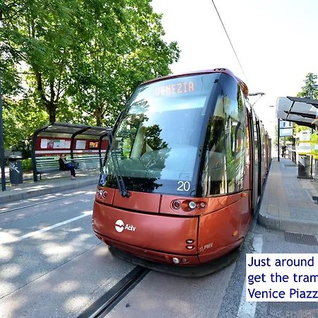 Sunlit-balcony Apartamento *
